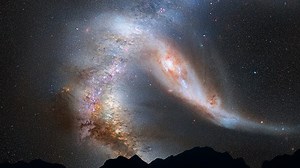 NASA digitally enhanced image shows two galaxies colliding (video-photo) - ProtoThema English