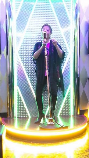 kyokoaya(スガシカオ☆午後のパレード)視聴者様からリクエスト頂き歌は字余り音程上下、半音上がり下がり困難で私も考えリズム感で歌うしか無いと思い私も元プロ歌手本番２回目で歌い上げフル動画アップ