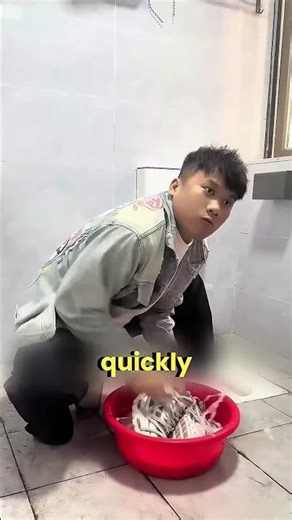 Drawing on Face Prank & The Toy Chicken😲