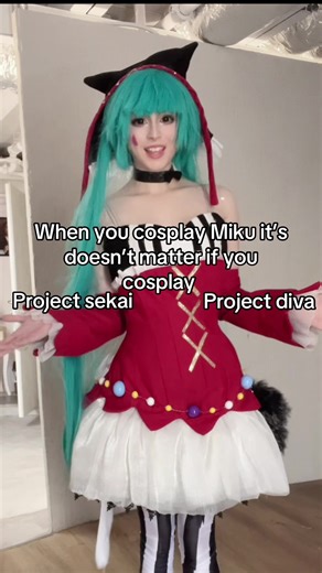 Cosplaying Hatsune Miku: The Fortnite Confusion