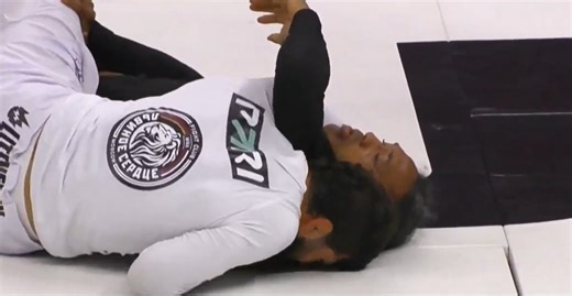 Video! Tsarukyan Sleeps ‘Smooth’ With Vicious Choke