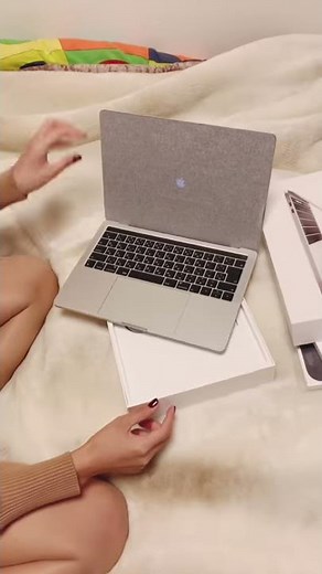 Unboxing Macbook Pro 2019 (13 inch.)