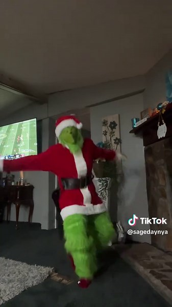 26 more dayyyyyssss 🎄#christmas #grinch #fyp | Grinch