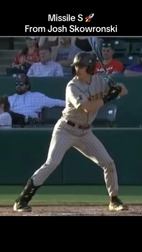 Crushed Baseball: Epic Plays with Stinger Bats