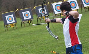 Tiro com arco: regras de pontuação, competição, equipamentos e mais