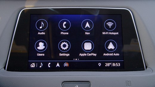 Checking the tech in the 2019 Cadillac XT4