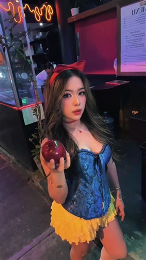 Becoming the Fairest of Them All This Halloween