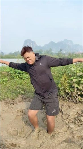 泥沼から一瞬で脱出！？サバイバル緊急テクニック#survival_skills #outdoorlife