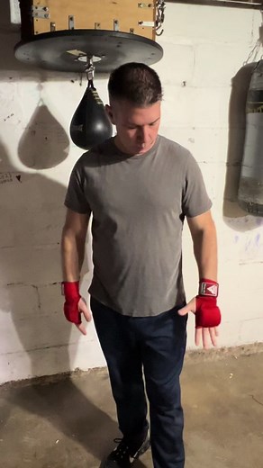 The best hand wraps on the TikTokshop! #TikTokshop #boxing #Handwraps #boxingequipment #punch #boxingtraining #foryou #fup #viral #mma #ufc #trending #workout #training