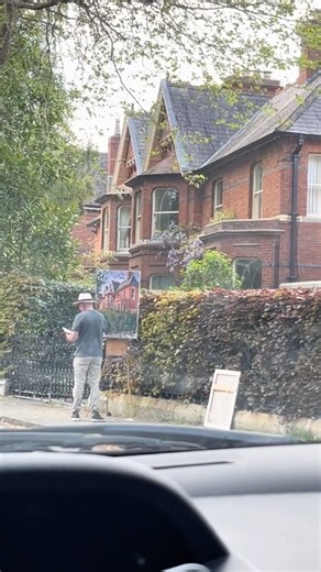 Peacefully painting in #Dublin, Ireland 🎨 Follow @best_of_ireland for the best Irish content every single day 💚 Video by roisinflynn6 on TikTok Please direct message us if you’d like your content removed. | Best of Ireland