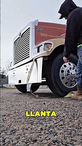 This is how they straighten a truck bumper in minutes 😳 Ingenuity or risk?