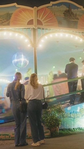 Leonie Bartsch on Instagram: "My better half hat Geburtstag. Ich bin so dankbar mit diesem tollen, herzlichen, warmen Menschen mein Leben zu teilen. Du bist eine tägliche Inspiration. Immer verständnisvoll, kreativ, motivierend, rücksichtsvoll und in allem mit vollem Herzen. Ich bin so dankbar für die vielen Ratschläge und die vielen Kaffees. Für Betrunkene Nächte, verrückte Recherchen, für wellness-Urlaube, Bürotage und sogar ein bisschen dafür dass du mich manchmal viel zu früh weckst (trotzde