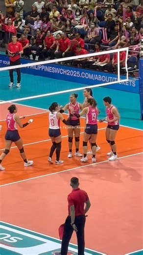 Bea De Leon digs, spikes, and scores va Petro Gazz! 🇵🇭 #pvl #pvl2025 #volleyball #creamline #coolsmashers #ccs | Delia Fajardo Asuncion