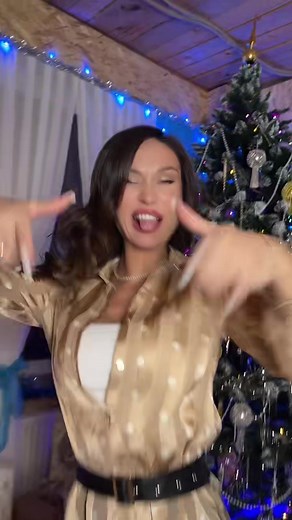 Christmas Tree Dance: Celebrating the Holiday Spirit