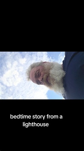 Here I tell you a bedtimestory. Its sideways so you can watch it while you are in bed. #fyr #fyp #inspiration #story #motivation