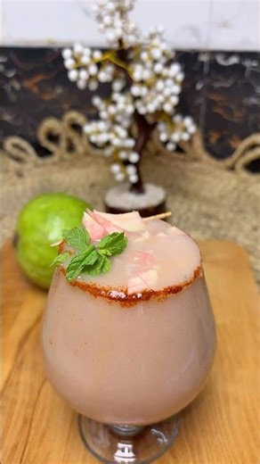 Guava Juice Recipe 🥤 |Fresh Homemade Guava Drink |Healthy Summer Juice#youtubeshorts #recipe #food