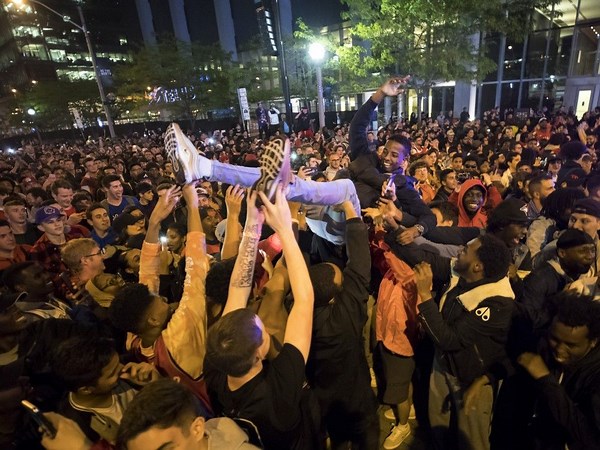 'Jurassic Park' playoff tailgate party returns for Raptors fans