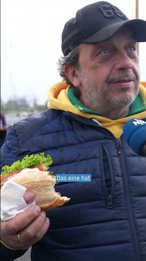 🐳🤔 Wal retten und dabei Fischbrötchen essen? #shorts #timmy #wal #ostsee