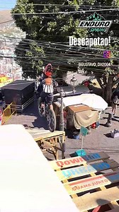 15K views · 38 reactions | Tutorial de cómo quitarse el casco sin soltar el manillar | Enduro Spain | Facebook