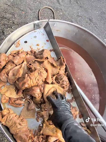 Carnitas El Perik en Bay Area — comida mexicana popular