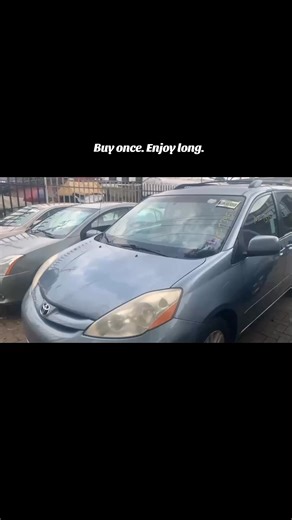 DARAMSON AUTOS | CAR DEALER on Instagram: "Tokunbo Toyota Sienna 2010 XLE Space. Comfort. Reliability. Available for inspection. 📞 0813 788 7944 or Messenger @highlight"
