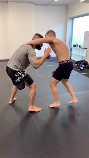 Flying Scissor Heelhook in BJJ and MMA