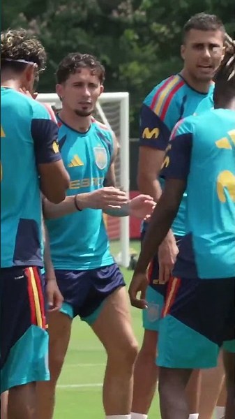 Yamal and Williams run gauntlet to celebrate resuming training with Spain
