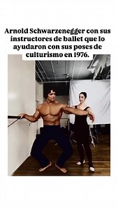 Arnold Schwarzenegger y sus instructores de ballet en 1976: un giro inesperado en el culturismo. En su búsqueda por perfeccionar sus poses en el culturismo, Arnold sorprendió al mundo al incorporar técnicas de ballet clásico en su entrenamiento. Trabajó con instructores profesionales para mejorar su postura, equilibrio y fluidez en el escenario, algo que lo ayudó a destacar en las competiciones. Esta colaboración fue clave para dominar poses icónicas que resaltaban su físico y lo diferenciaban d