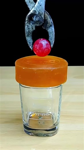 Melting Metal at 1000°C: A Satisfying Experiment