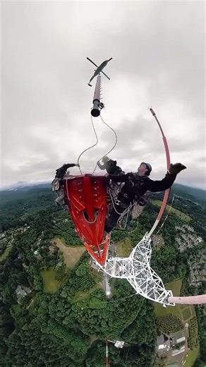 Using Helicopter 🚁 to work #lineman #helicopter #subscribe