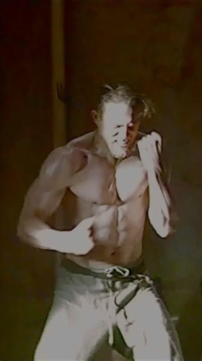 Motivation / CHARLIE HUNNAM King Arthur: Legend of the Sword
