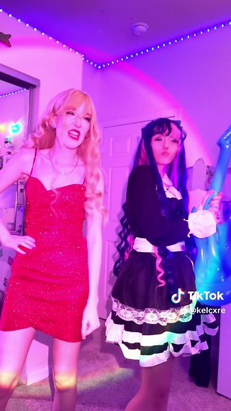 noel wanted to use the guitar as a sword 🙌 #pantyandstocking #pantyanarcycosplay #pantyanarchyy #stockinganarchycosplay #stockinganarchy #paswg #paswgcosplay