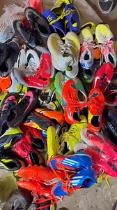 6 comments | มี100คู่ สตัส+ฟุตซอล 190฿ • ชายล้วน แบ่ง50คู่ได้...