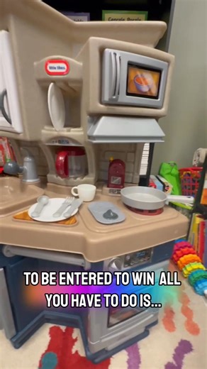 Play Kitchen Giveaway! 🎉 We’re so thankful for our amazing families! 💛 Want to win this adorable play kitchen set? Here’s how: 1️⃣ Like this post 2️⃣ Share it on your page 3️⃣ Tag 3 friends in the comments Everyone who participates will be entered for a chance to win the Play Kitchen Set! Winner will be announced at the end of the month on Nov. 21 — good luck! 🍀 | The Pointe Coupee Early Childhood Coalition