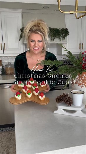 Christmas Gnome Sugar Cookie Cups 🎅🏻 These are so cute & easy! They look so great for the holidays! Featuring my cute @homegoods gingerbread man serving platter! Recipe Below ⬇️⬇️⬇️⬇️ What you need— -1 pkg Refrigerated Sugar Cookie Dough I used the break apart kind -Cream cheese based frosting for piping -24 Strawberries -24 M & Ms I used red and green! Directions— -Preheat oven to 350°F and spray a mini muffin pan with cooking oil spray -Put one cookie in each muffin cup -Bake cookies for 16-