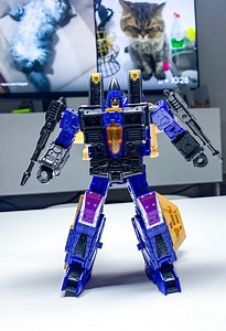 7.8K views · 173 reactions | The Prince of Doom Returns! Transformers Legacy Dirge Takes Flight! #Transformers #TransformersLegacy #Dirge #DecepticonElite #WFCTrilogy #TransformersFans #CollectorsCorner #TFDirge #JetMode #DecepticonPower | Chopper’s Toys | Facebook