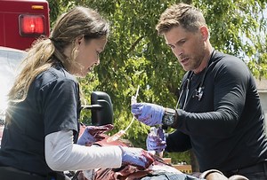 Code Black Season 3: Watch Rob Lowe And New Partner Moon Bloodgood's Tense First Encounter - TVLine