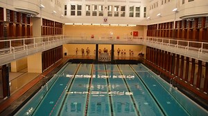 À Bruxelles, plongez dans les piscines Art déco, ces perles d’architecture - RTBF Actus