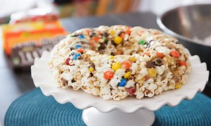 Easy Popcorn Cake