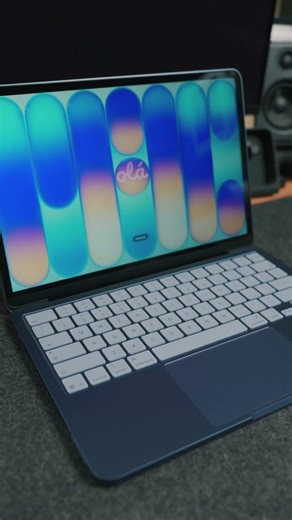 Unboxing the new @Apple MacBook Neo!