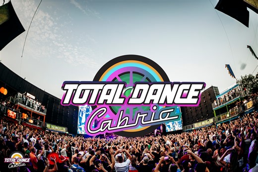 ☀️ Ha nyár, akkor Total Dance Cabrio! Ülj be mellénk a cabrioba, és hagyd, hogy visszarepítsünk a 90-es és 2000-es évekbe! 2025-ben újra érkeznek a korszak nagyágyúi a Budapest Parkba, hogy egy fergeteges, egész estés show keretein belül megfiatalítsanak minket! Írd be a naptárba: 👉 2025. június 14. | Totál Dance Cabrio 👉 Budapest Park 🎫 Jegyértékesítés: hamarosan a www.tdf.hu és www.budapestpark.hu oldalakon | Total Dance Festival