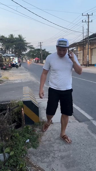 Deh deg deg thailand Hiburan warga 62 🤣🤣 #fyp #sarangfyp #fypdong #fypgaknih #lucu #ngakak #kocak @JLoveiiiy