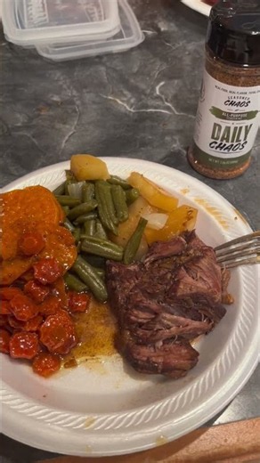 Let’s fix a Pot Roast in the crockpot. Using ‪@justinchopelas‬ Daily Chaos all purpose seasoning.
