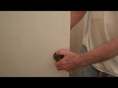 How To easily remove a door knob from the 60's