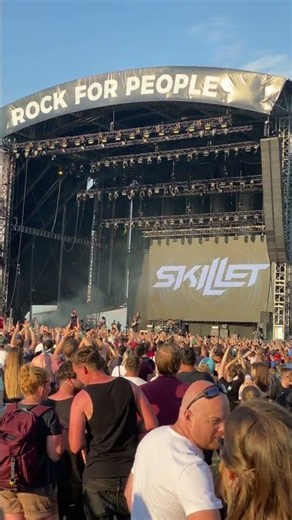 Skillet - Monster | Live at Rock for People 2022