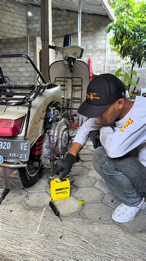 Jati Wahyu Aji on Instagram: "Vespa as besar kecil bisa pakai manet rxrc kamuflase, Magnet rxrc sekarang fullwave semua ya kak, jadi pengen model std apa model isi aki bisaaaaa, performa mantap, wajahnya masih jadul, kipas cnc belum ready! 🤭"