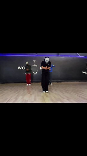 Coreografía de reggaetón fácil: De lejitos (Jay Wheeler) paso a paso