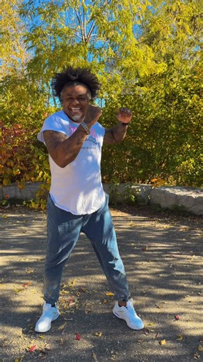 “Sending love from 🇨🇦! Tell me where you’re watching from!” | Ricardo Marmitte's Page