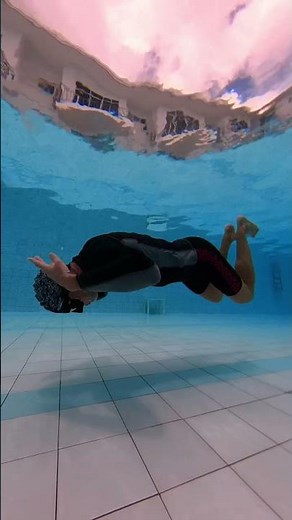 How to SWIM 25m UNDERWATER
