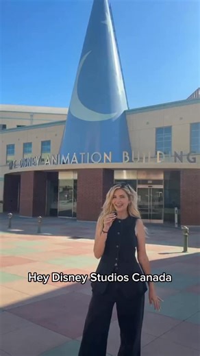 Follow along with @thebirdspapaya as she discovers all things Zootopia 2, only in theatres November 26. Get tickets now! | Walt Disney Studios